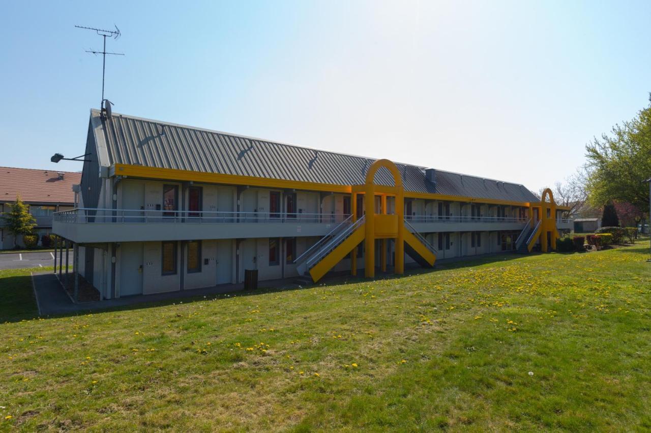 Premiere Classe Chantilly Sud Luzarches Chaumontel Exterior photo